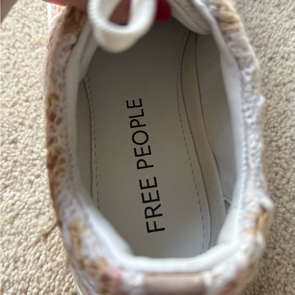 NWOB Free People Catch Me If You Can Crochet Platform Sneakers Size 38 - Picture 10 of 11